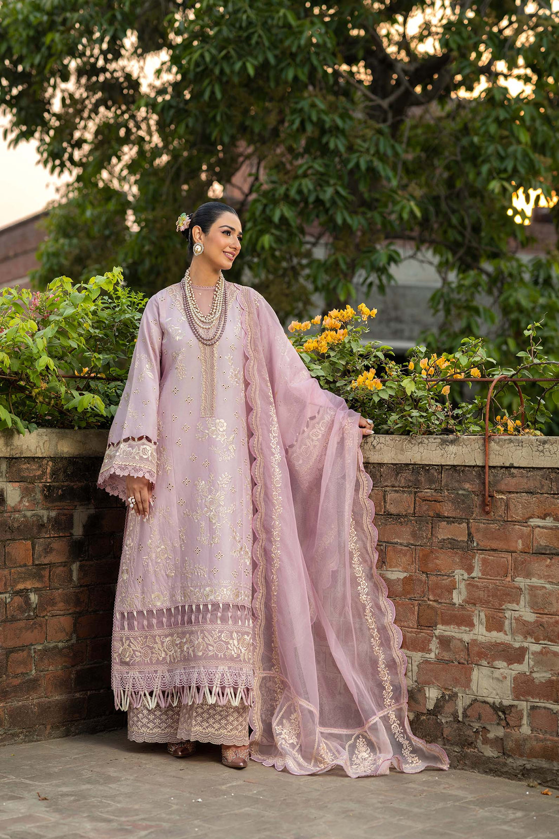 Maryam Hussain | Luxury Lawn 25 | Samar