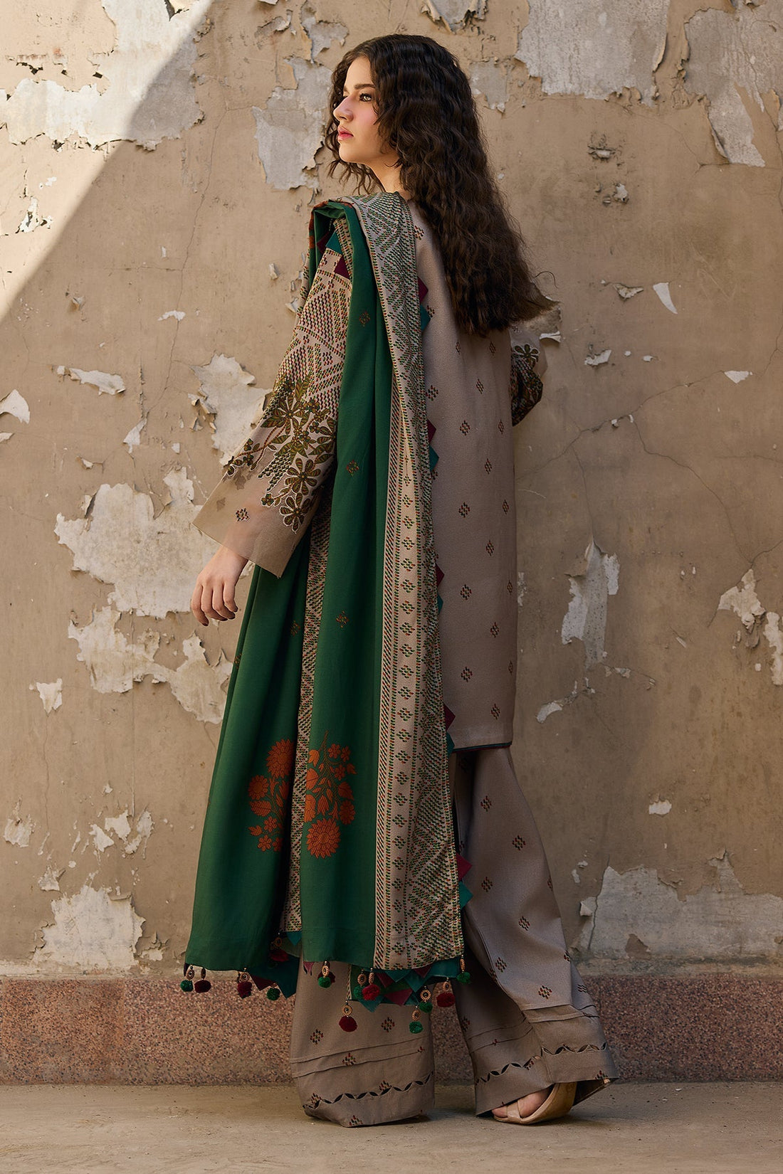 Charizma | C Prints Winter 25 | CPW5-19